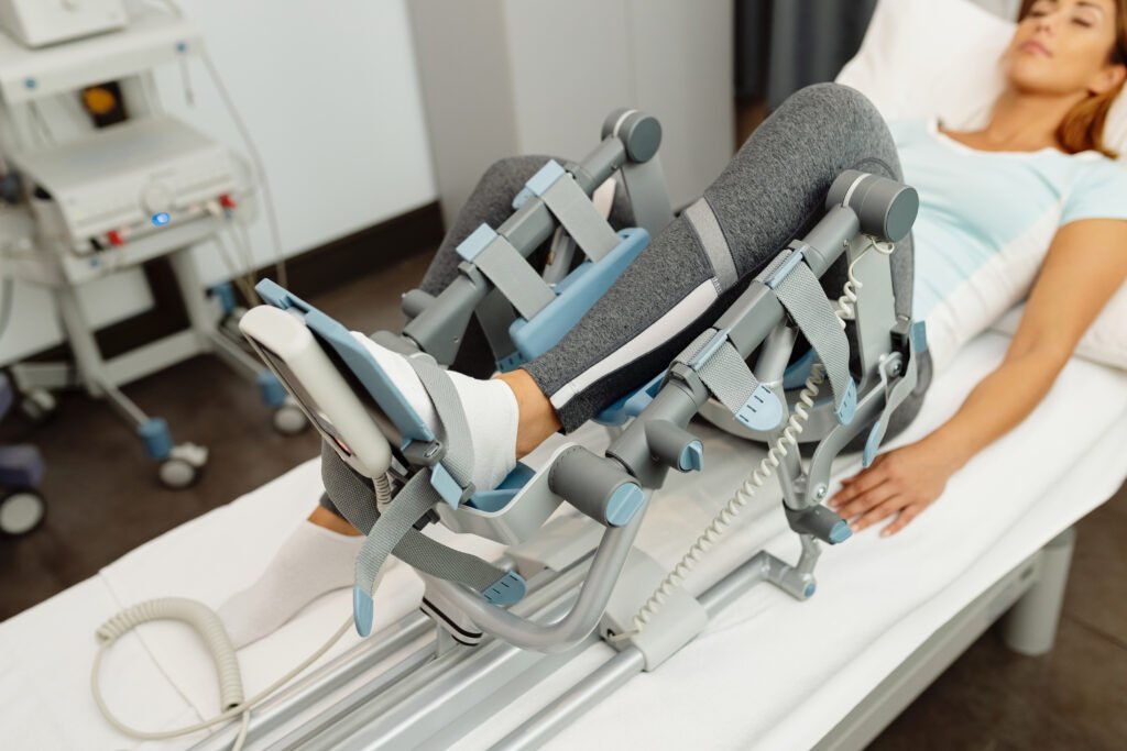 robotic knee replacement image